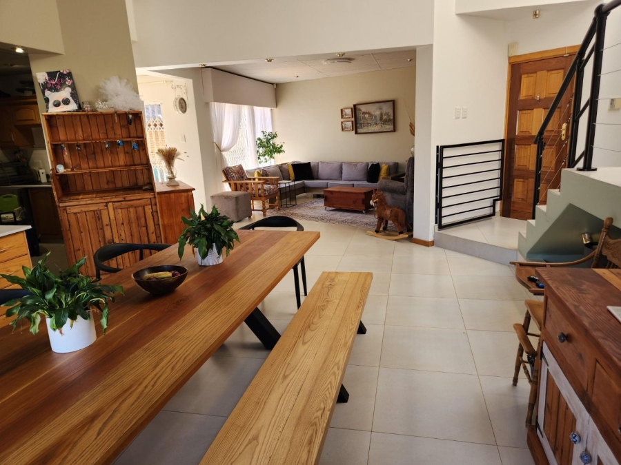 3 Bedroom Property for Sale in Pentagon Park Free State